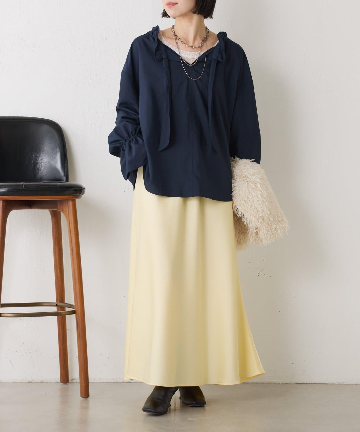 袖荷葉邊蝴蝶結繫帶襯衫