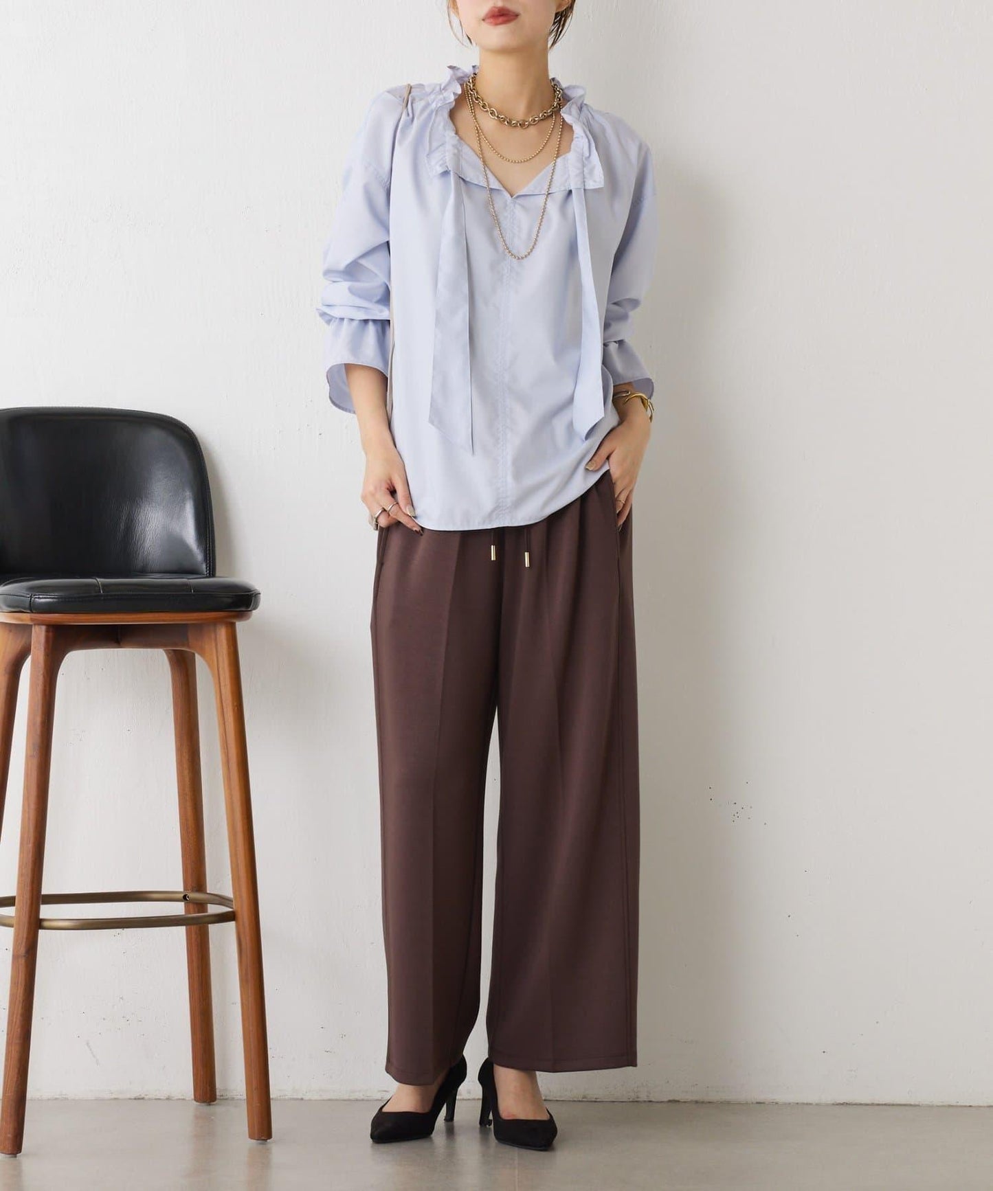 袖荷葉邊蝴蝶結繫帶襯衫