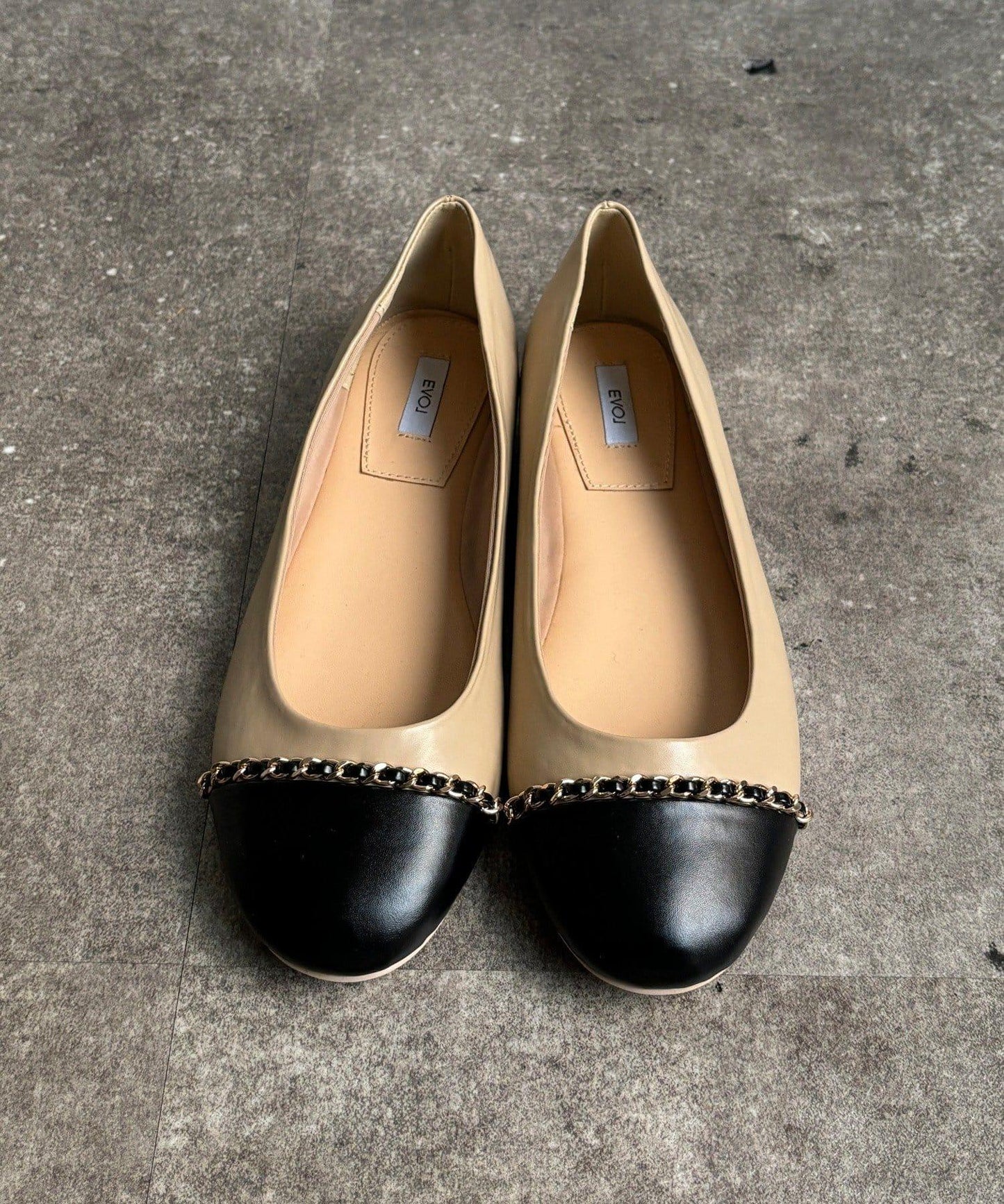 鏈條裝飾平底鞋