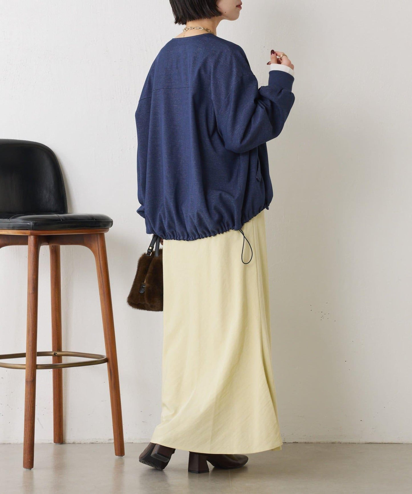 下襬抽繩短夾克