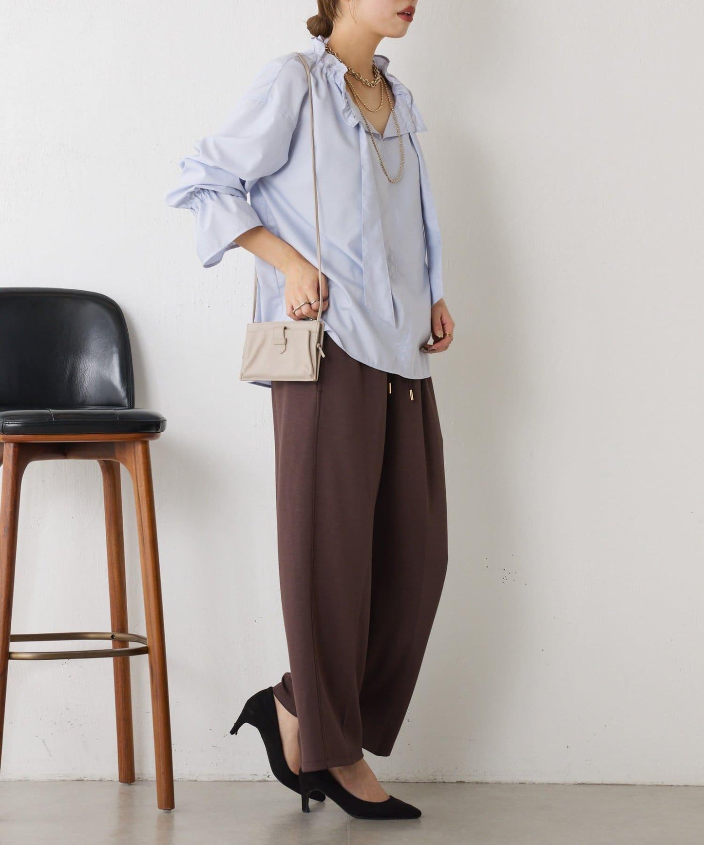 袖荷葉邊蝴蝶結繫帶襯衫