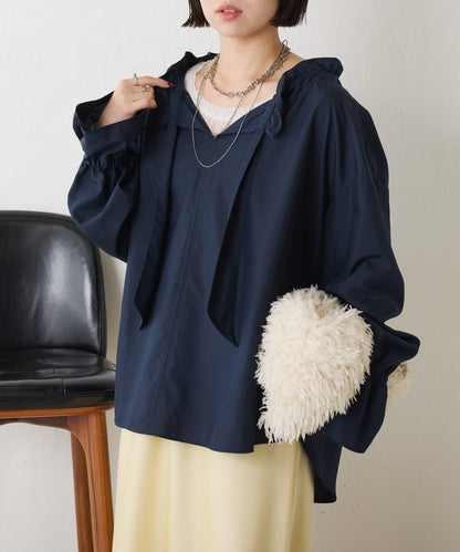 袖荷葉邊蝴蝶結繫帶襯衫