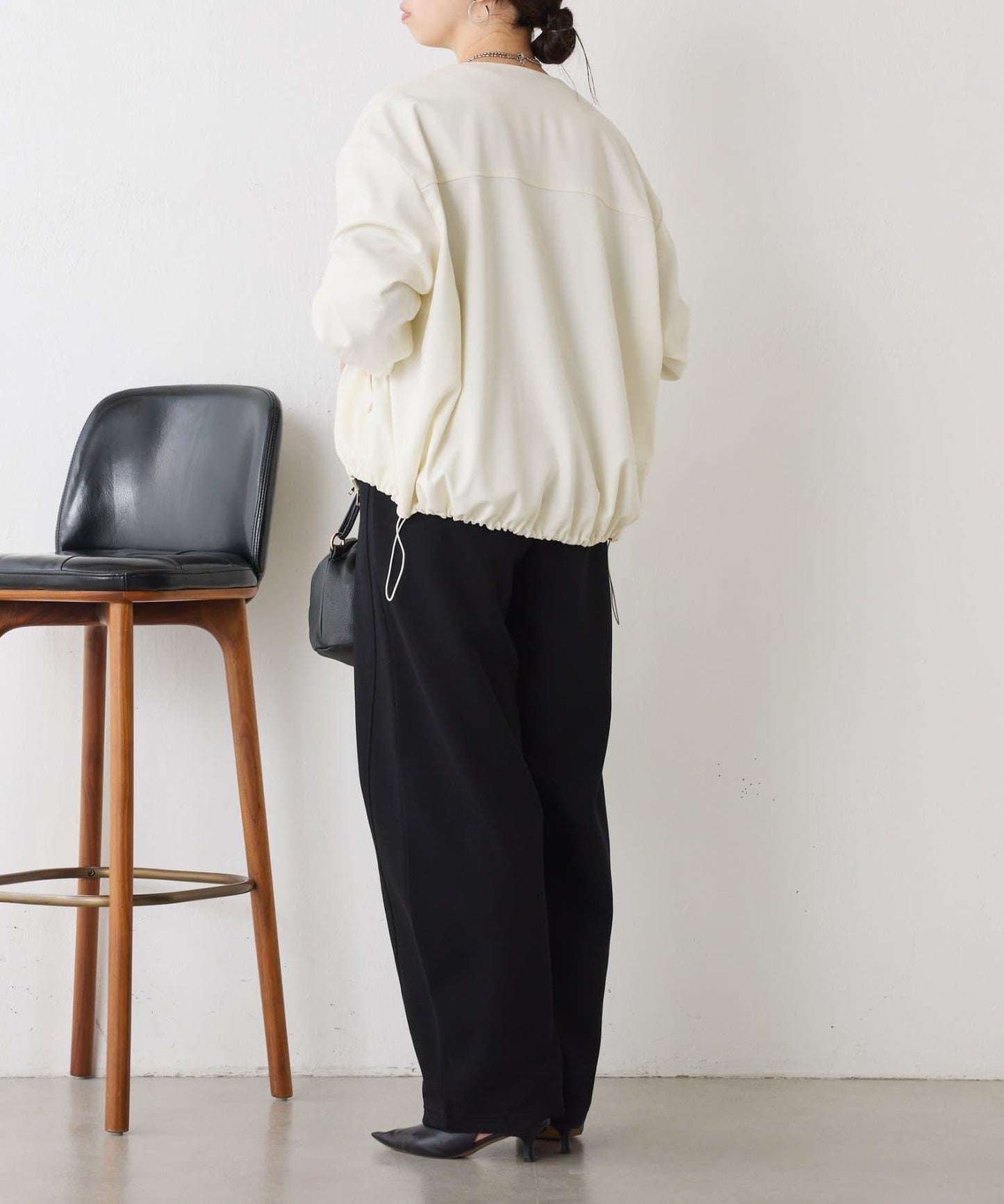 下襬抽繩短夾克