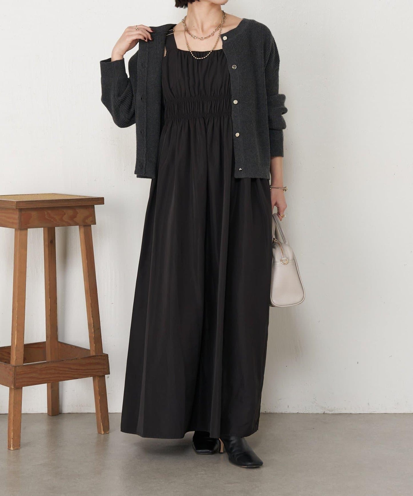 高腰抽褶連衣裙