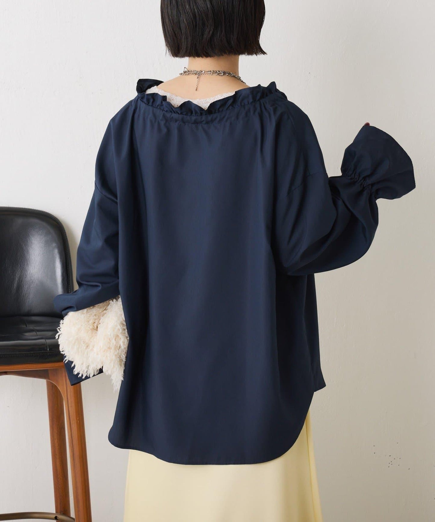 袖荷葉邊蝴蝶結繫帶襯衫