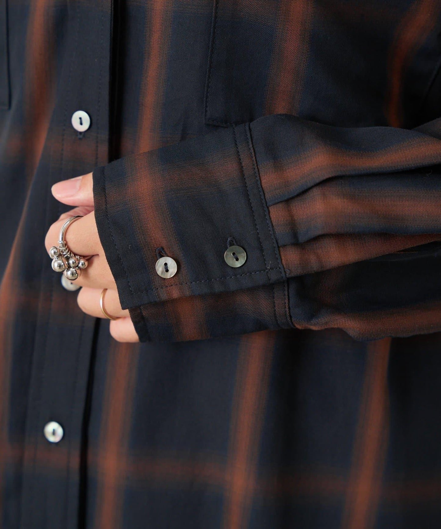 漸變格紋雙排扣襯衫