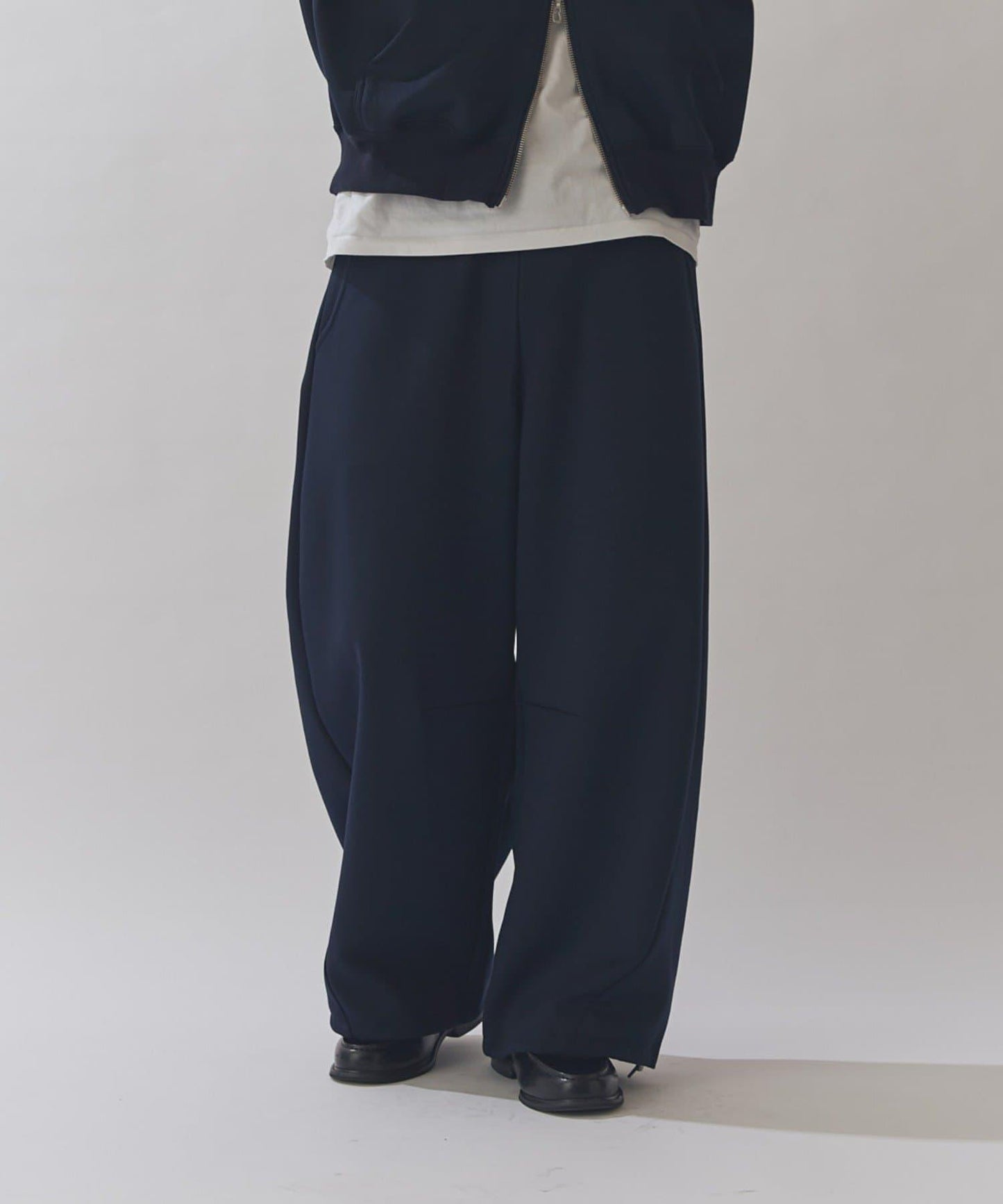 Relax 彈力修身褲