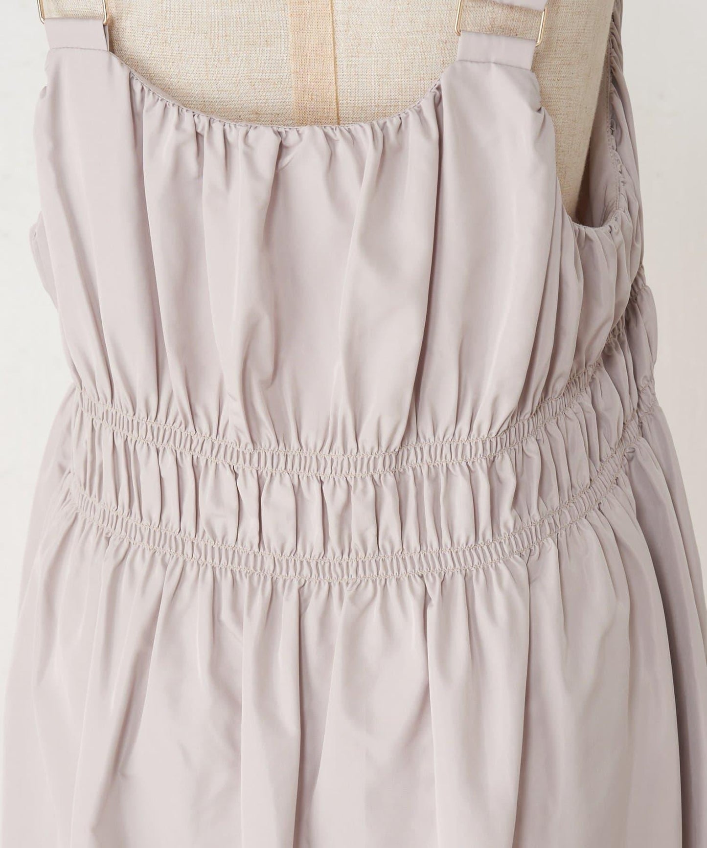 高腰抽褶連衣裙