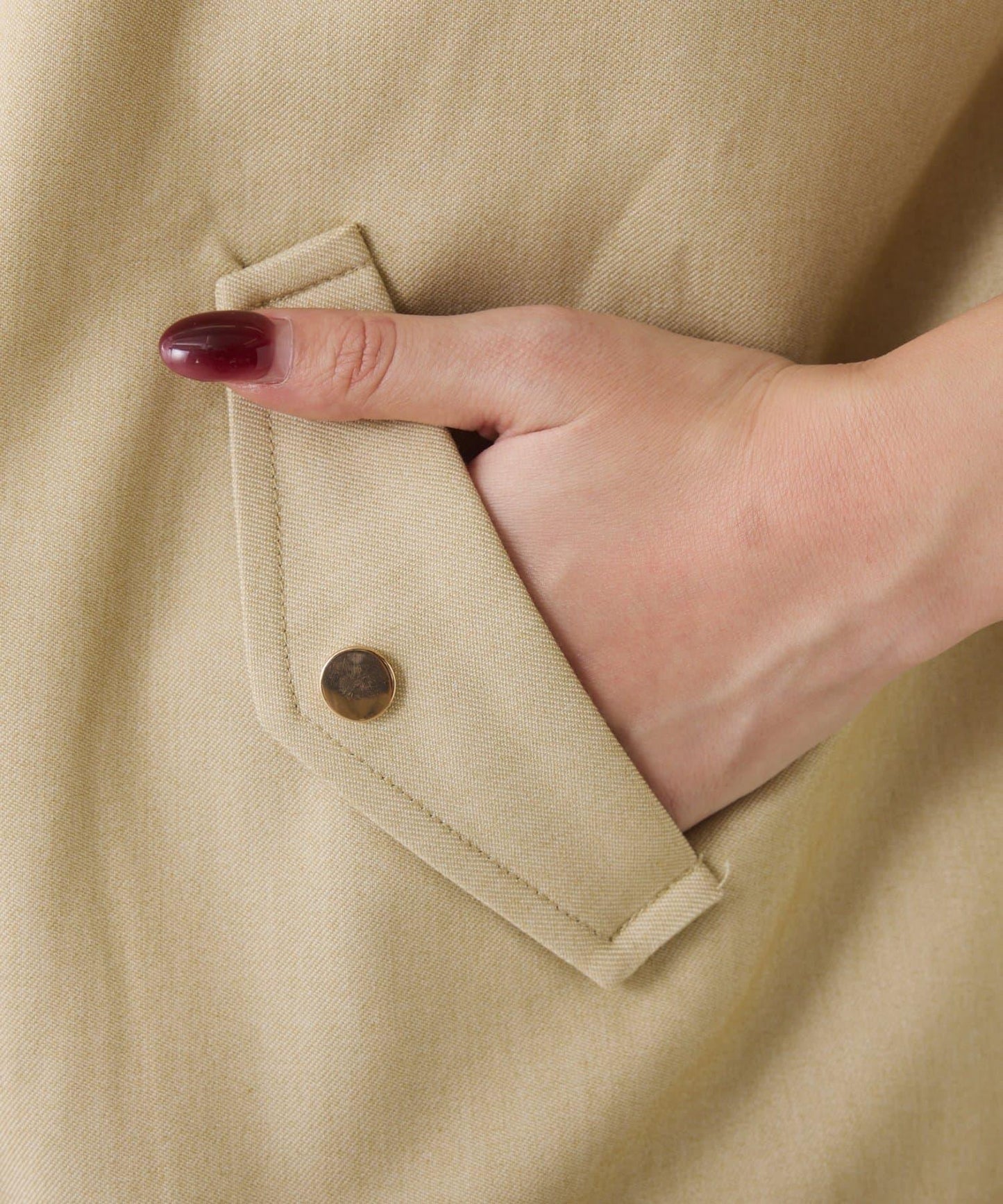 下襬抽繩短夾克