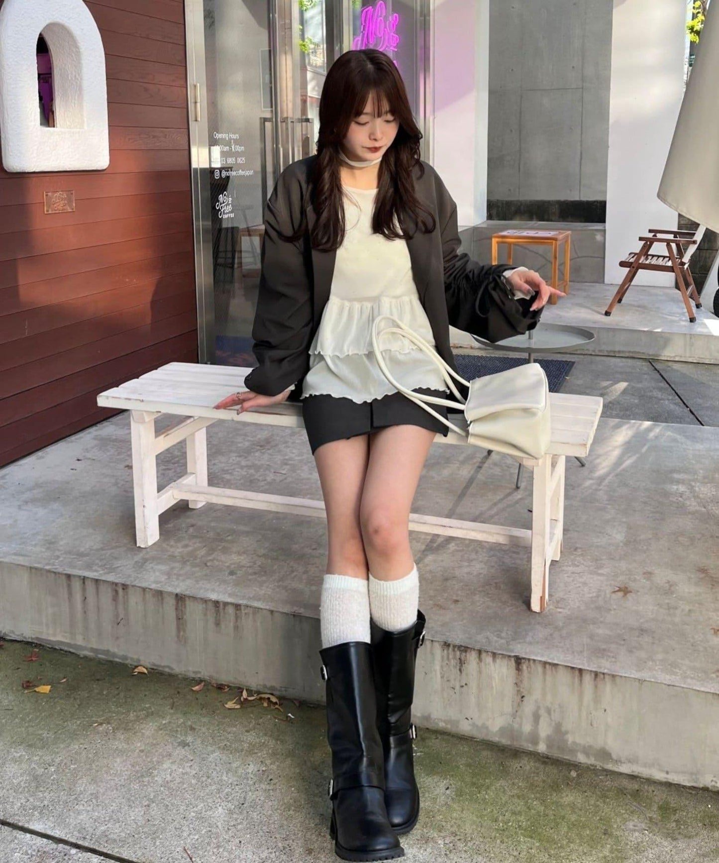 新色水鑽波點層疊下襬套頭衫