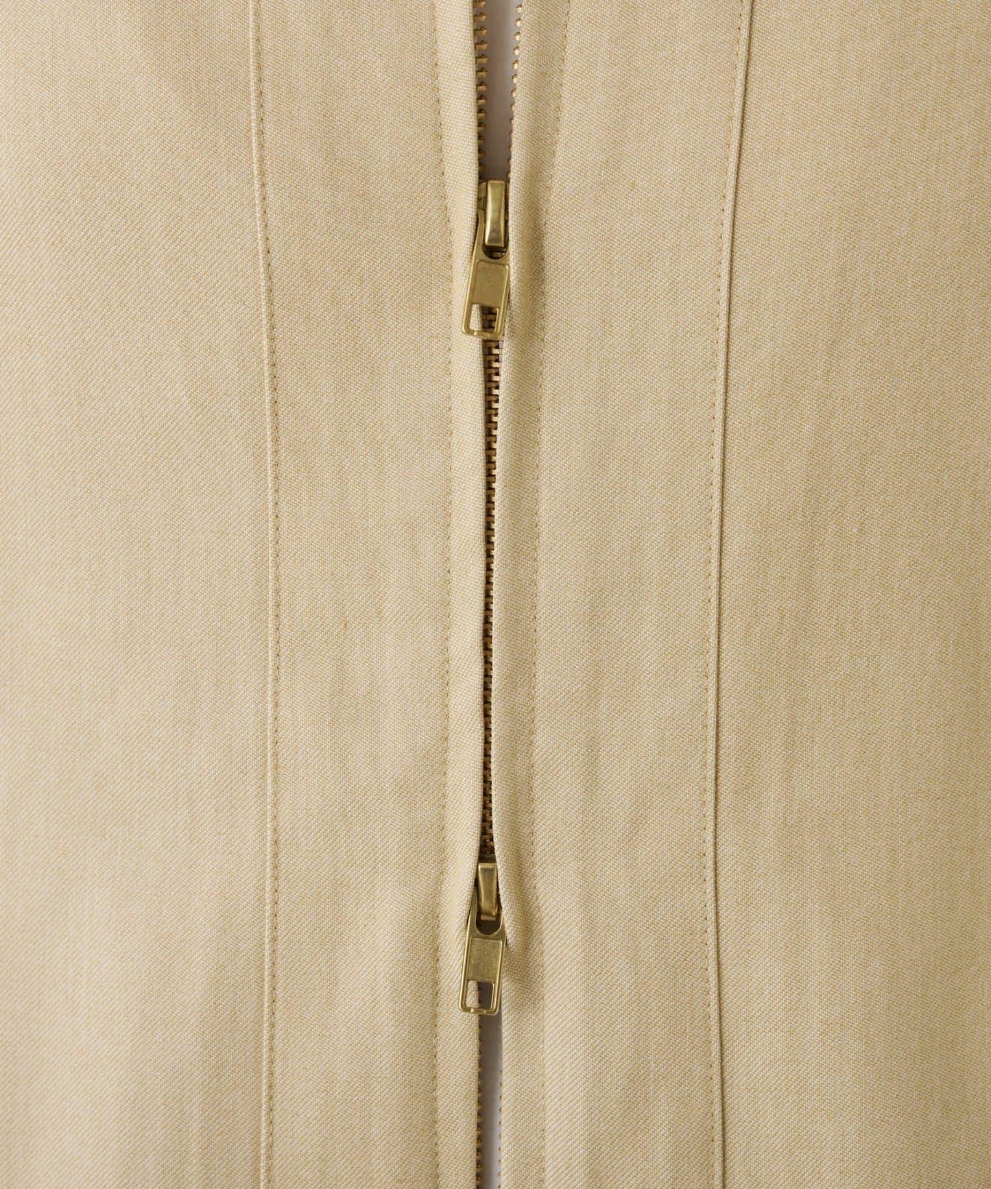 下襬抽繩短夾克