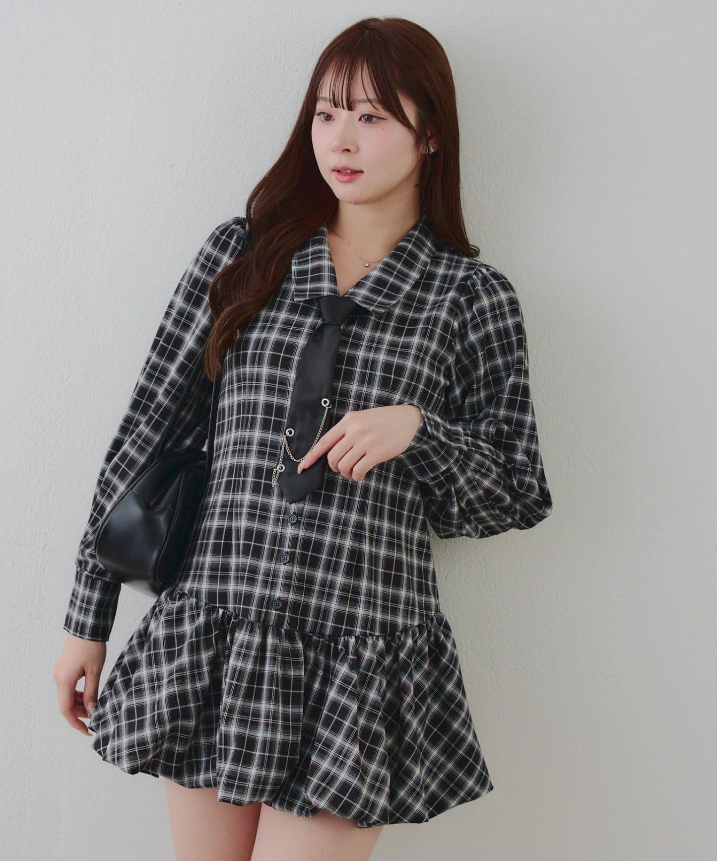 帶領帶下襬泡泡袖迷你連衣裙