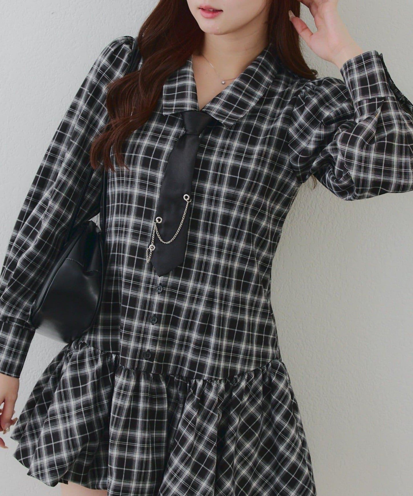 帶領帶下襬泡泡袖迷你連衣裙