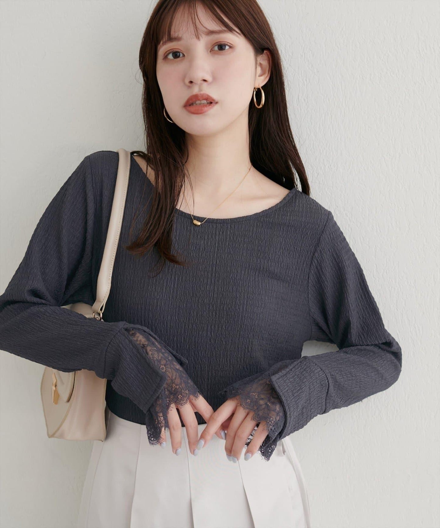 蕾絲拼接針織衫