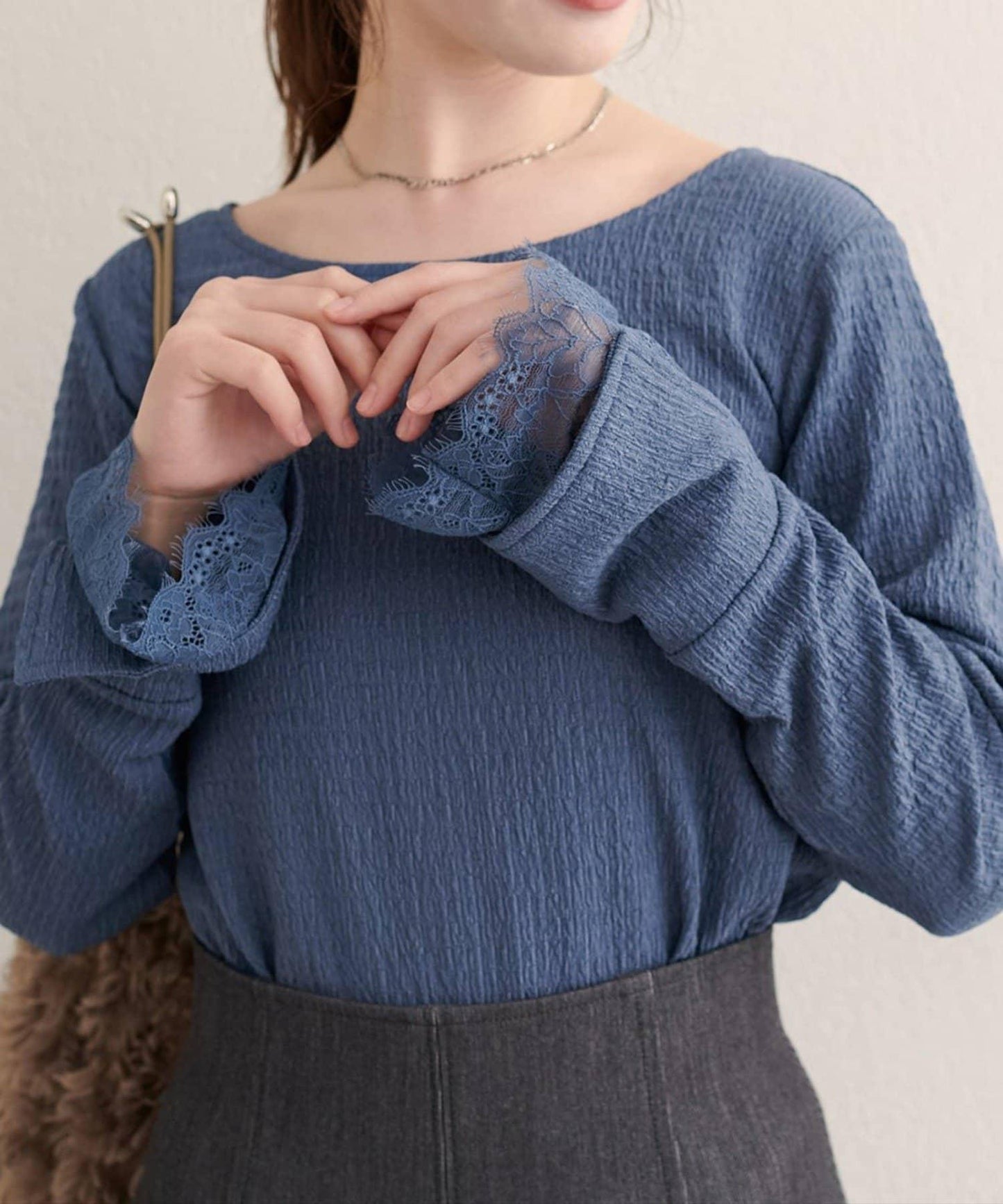 蕾絲拼接針織衫