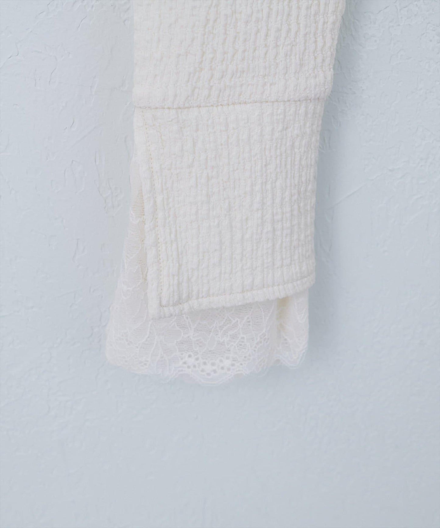 蕾絲拼接針織衫