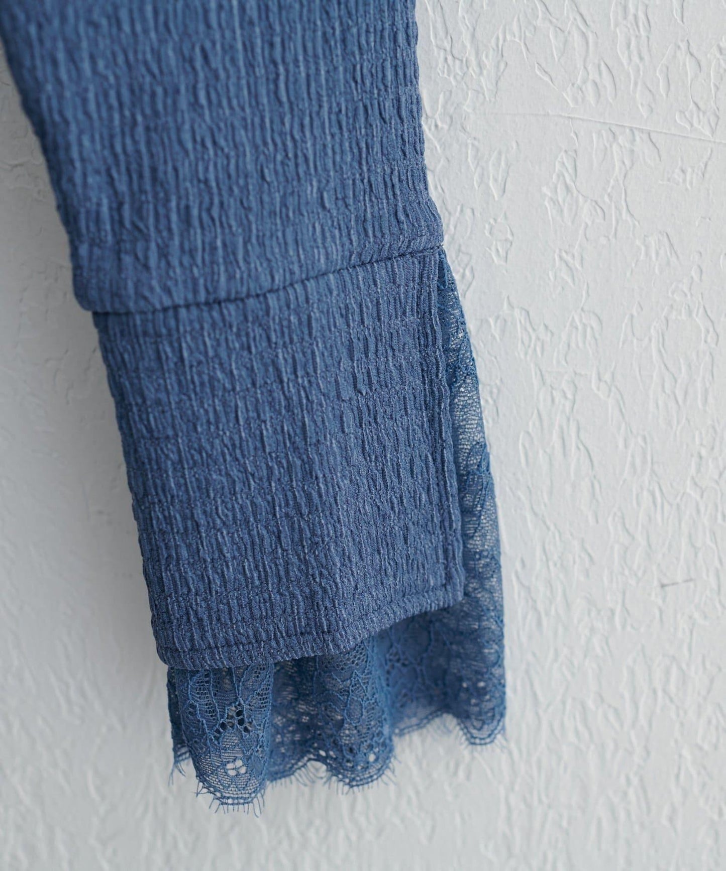 蕾絲拼接針織衫