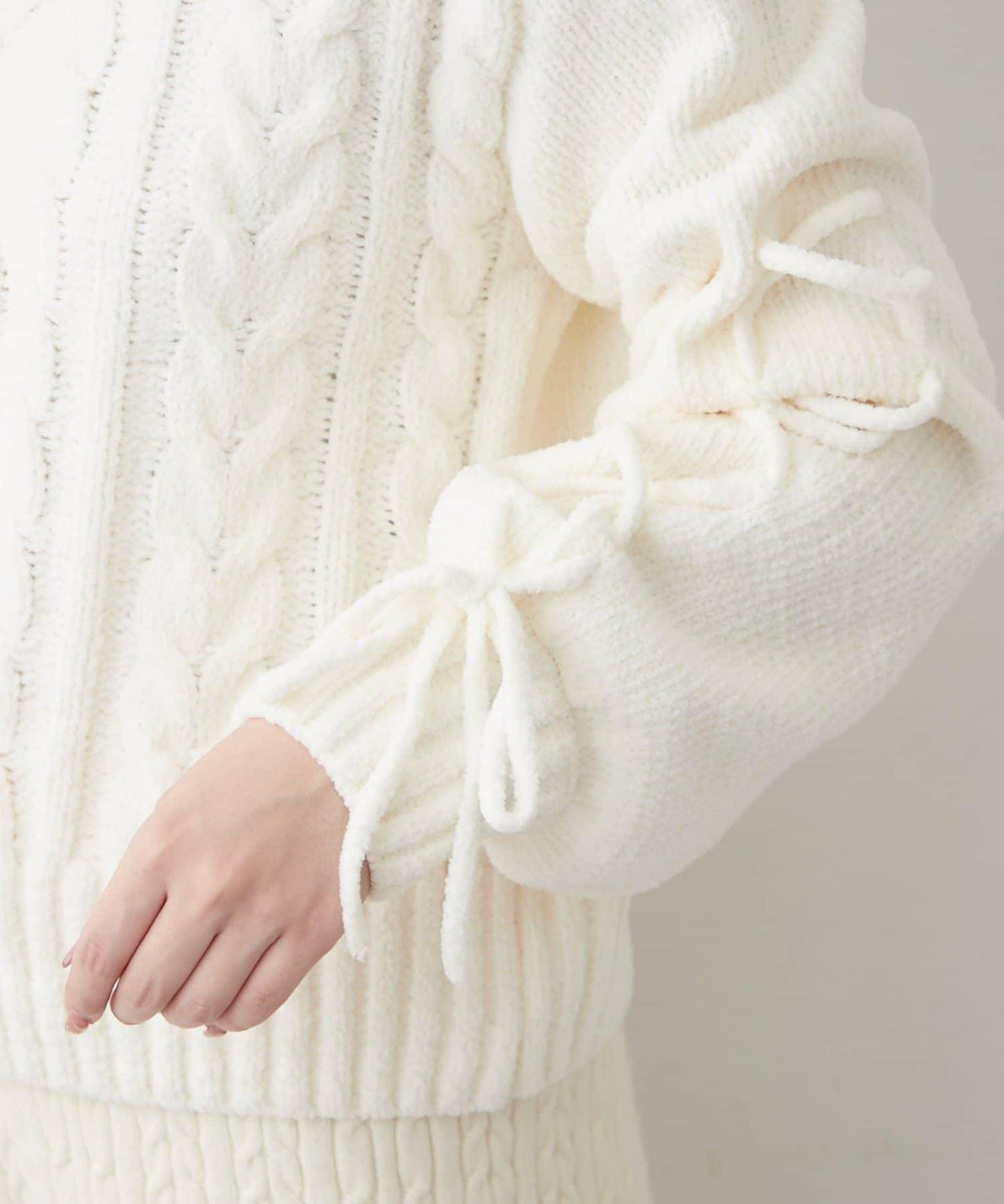 繫帶花邊麻花針織衫