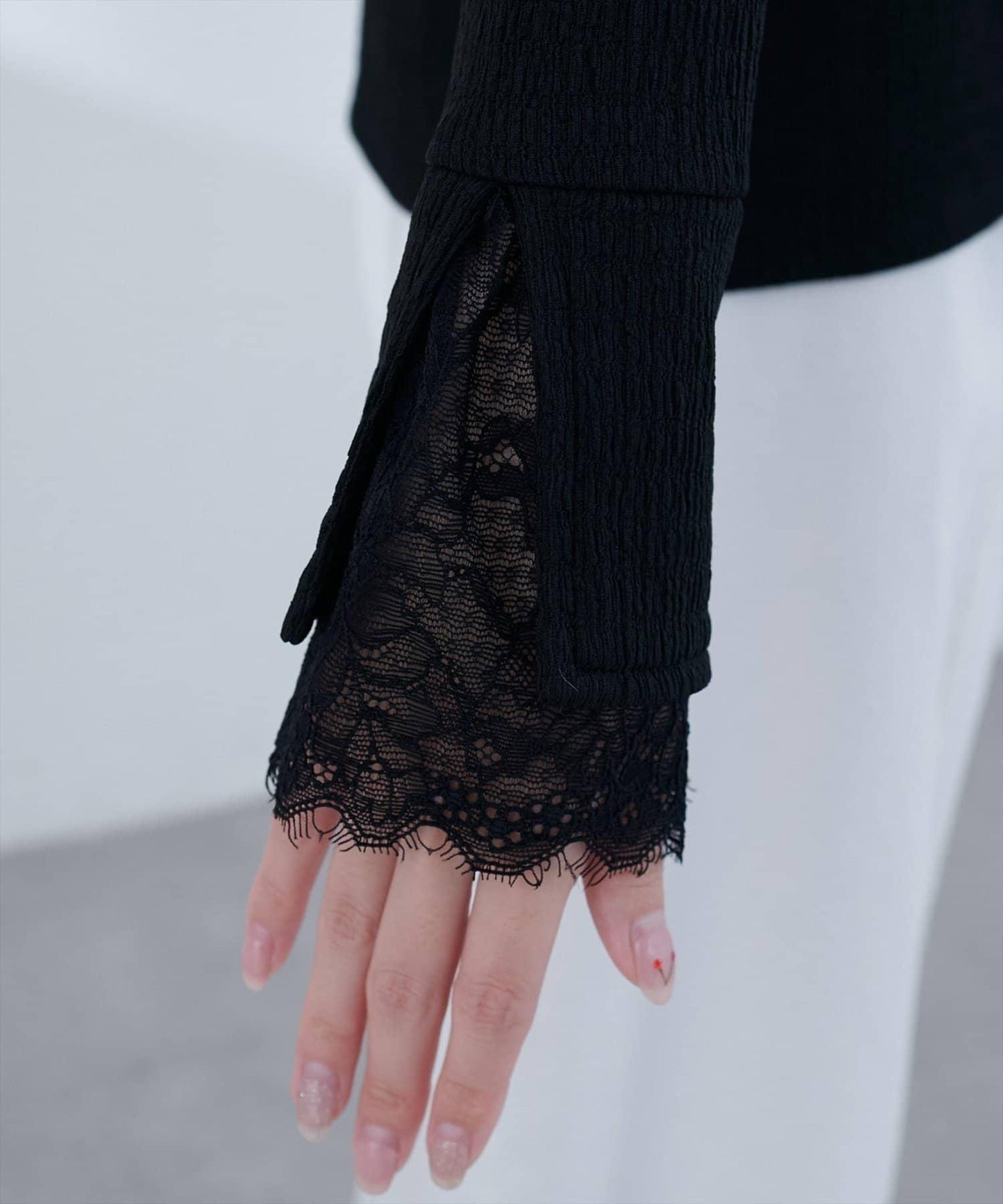 蕾絲拼接針織衫