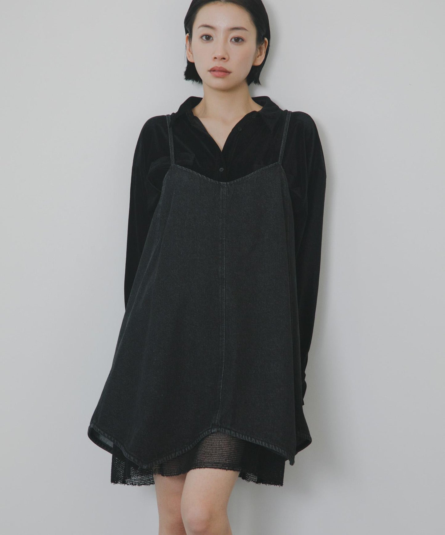 網紗拼接牛仔吊帶連衣裙