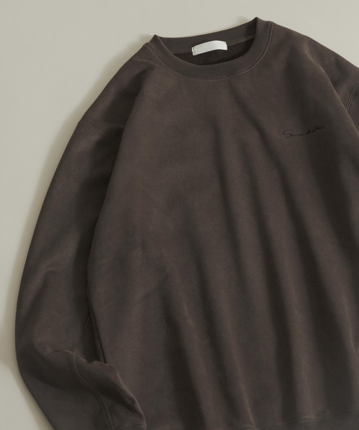 刺繡仿麂皮圓領衛衣