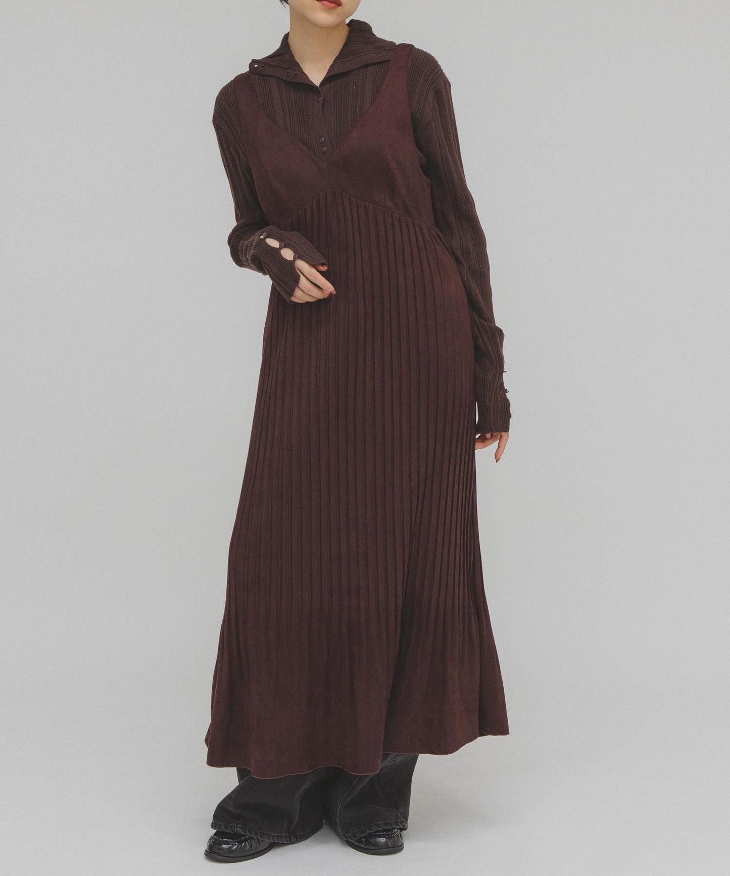 桃皮縐褶連衣裙