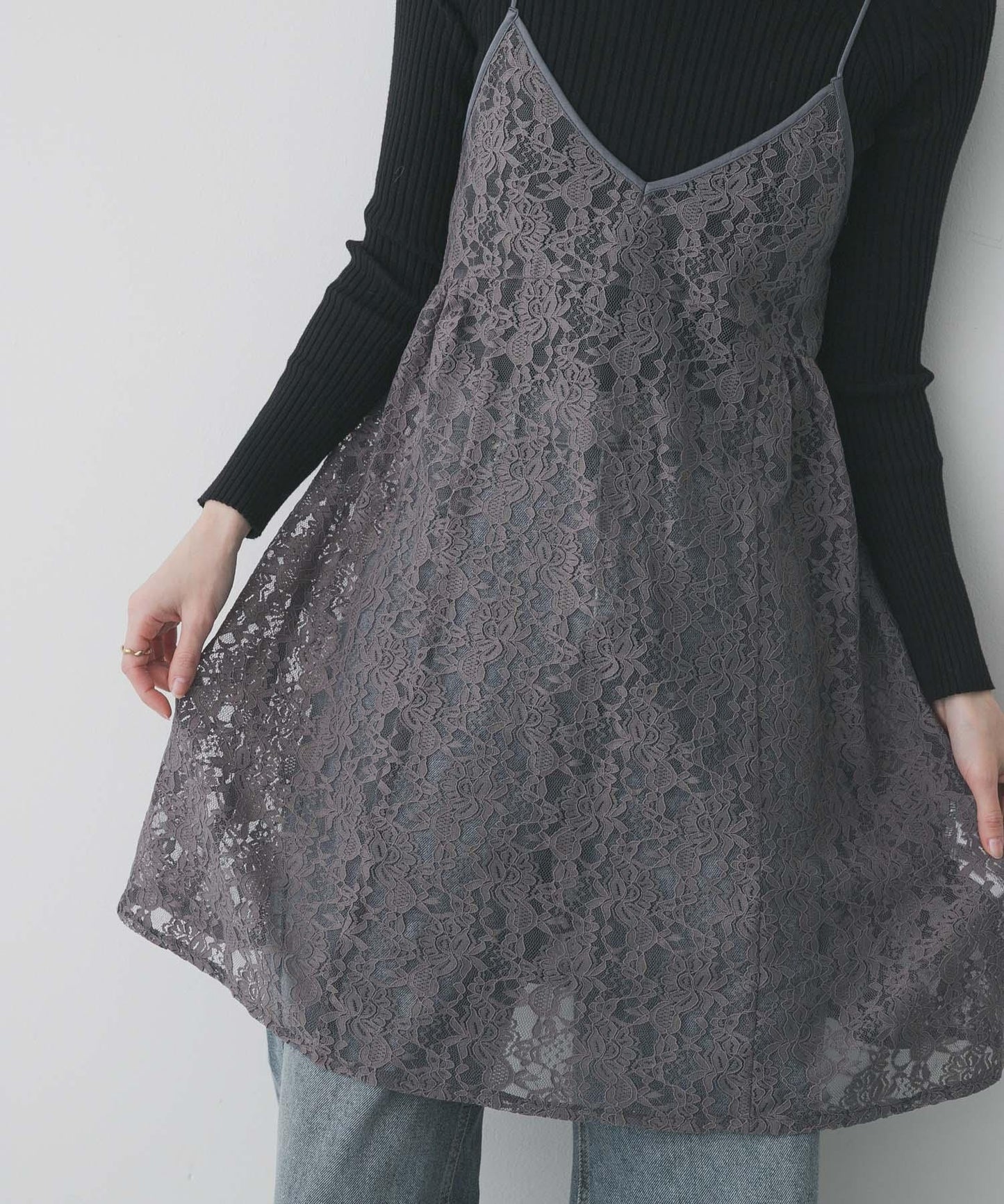 蕾絲吊帶長款上衣