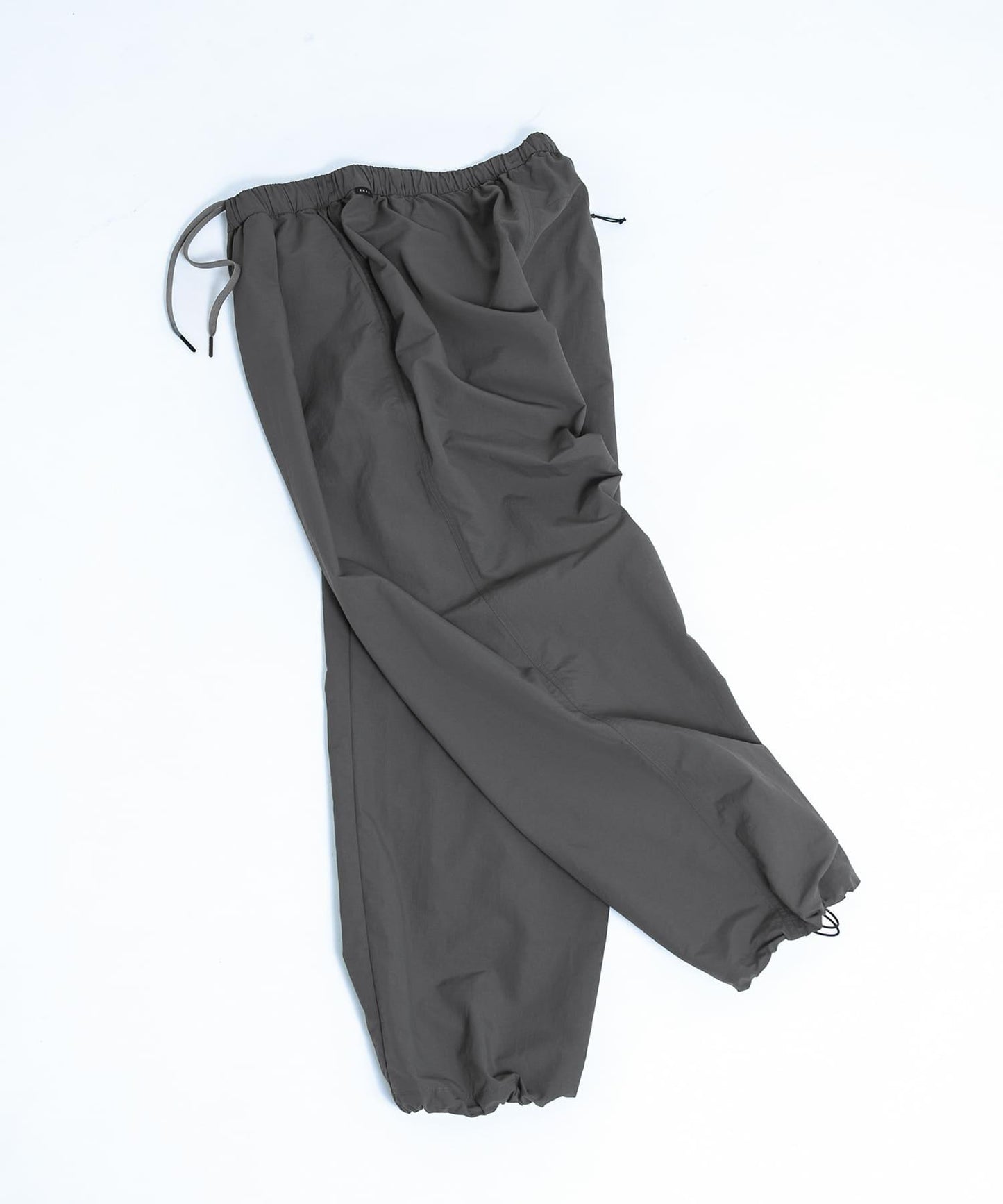 『UR TECH』尼龍塔夫綢長褲