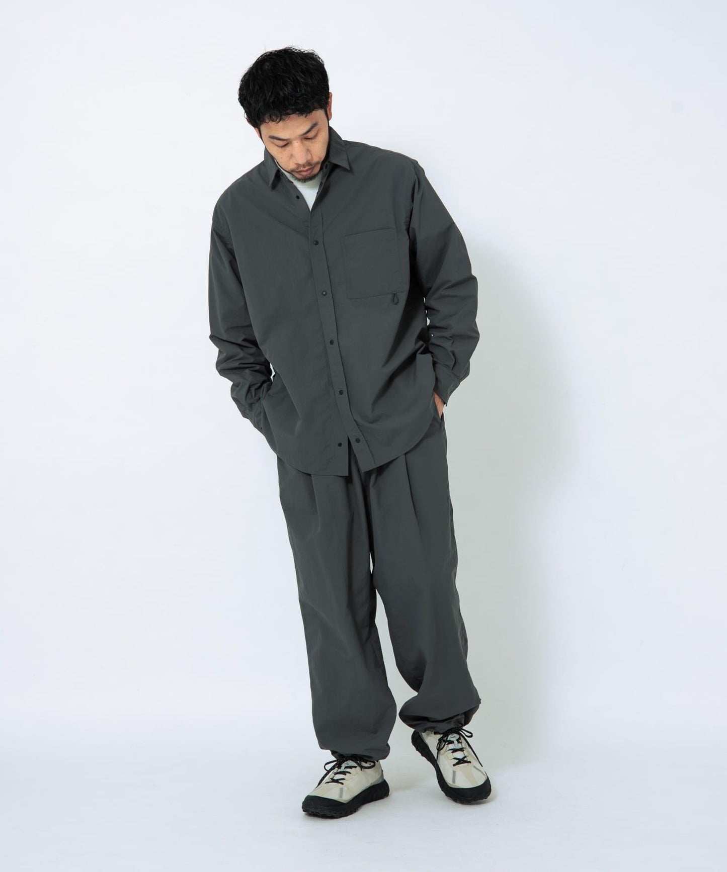 『UR TECH』尼龍塔夫綢長褲