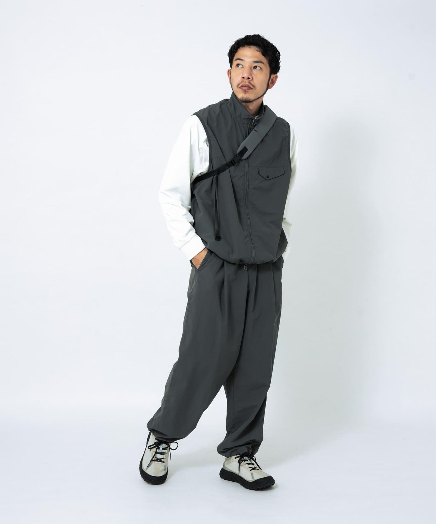 『UR TECH』尼龍塔夫綢長褲