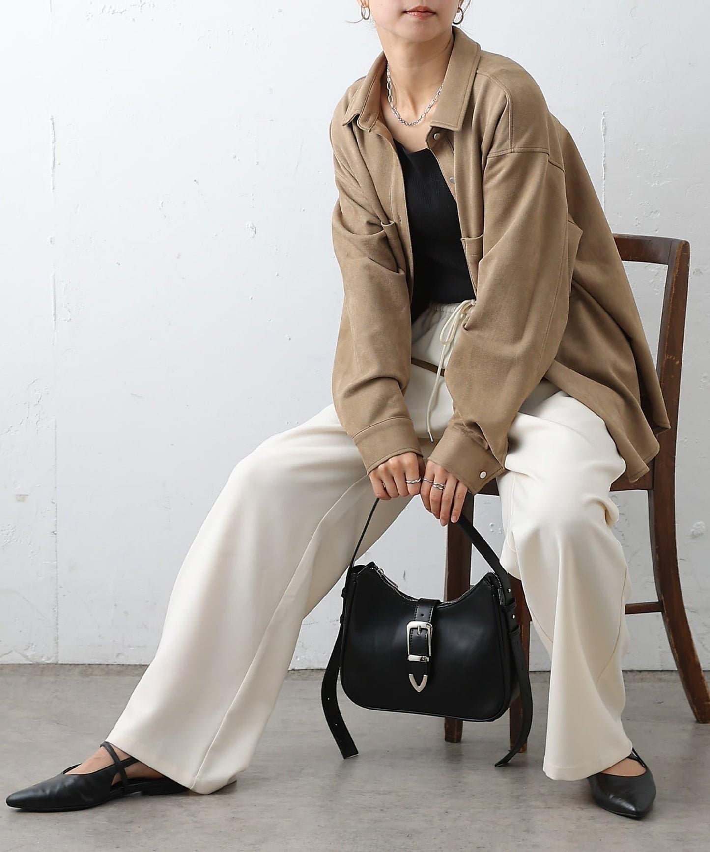 金屬扣帶仿皮單肩包