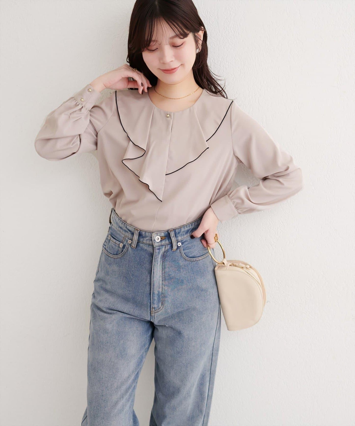 前荷葉邊襯衫