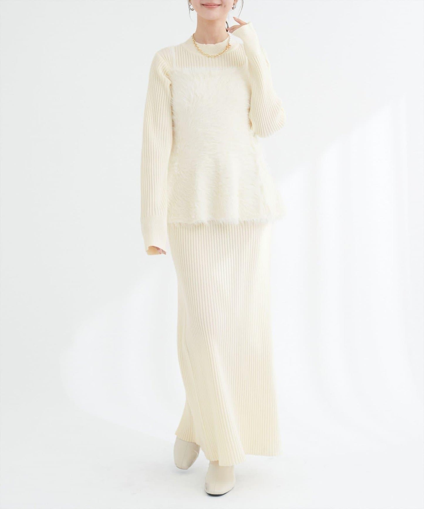 露背荷葉邊吊帶背心+針織連衣裙