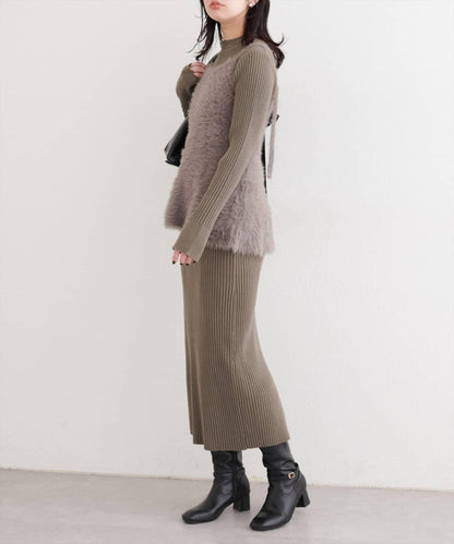 露背荷葉邊吊帶背心+針織連衣裙