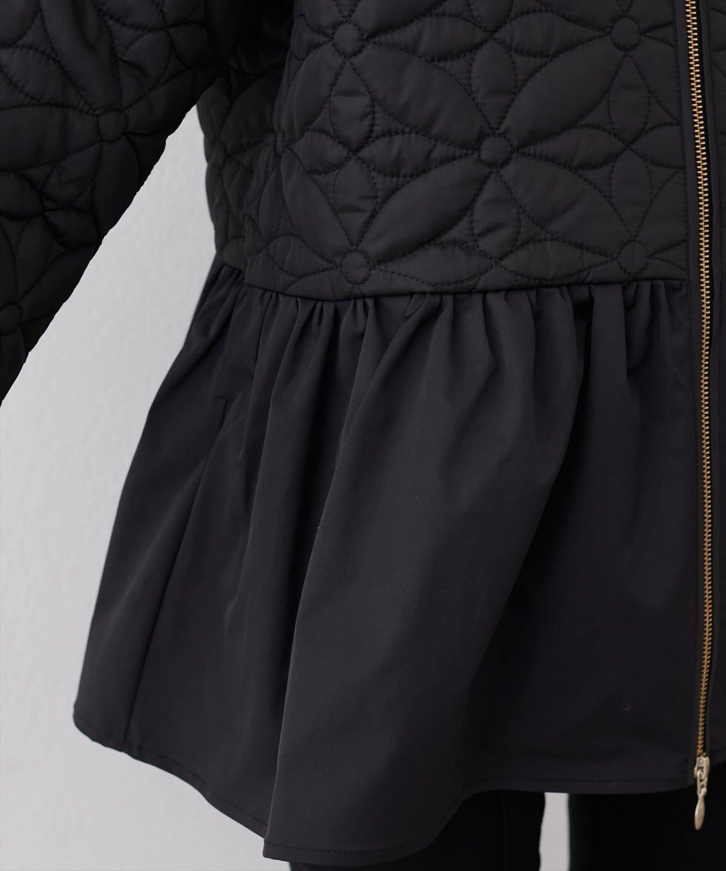 花卉絎縫荷葉邊短外套