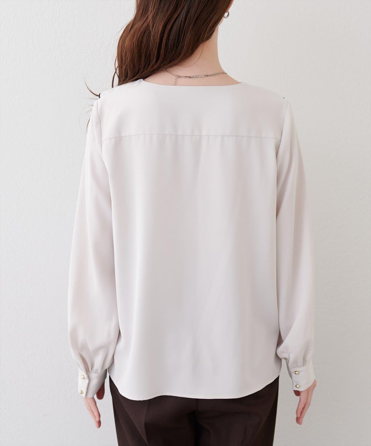 前荷葉邊襯衫