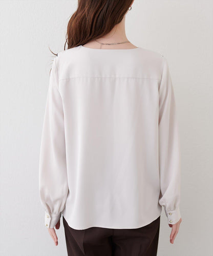 前荷葉邊襯衫