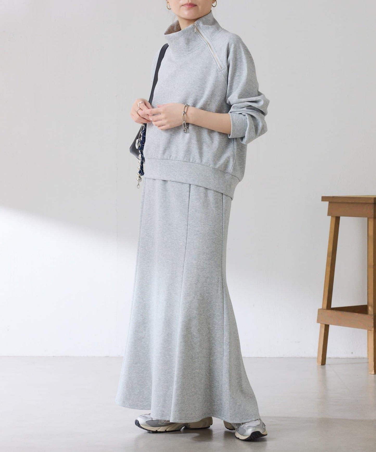 【舒適/百搭】不對稱半拉鍊套裝