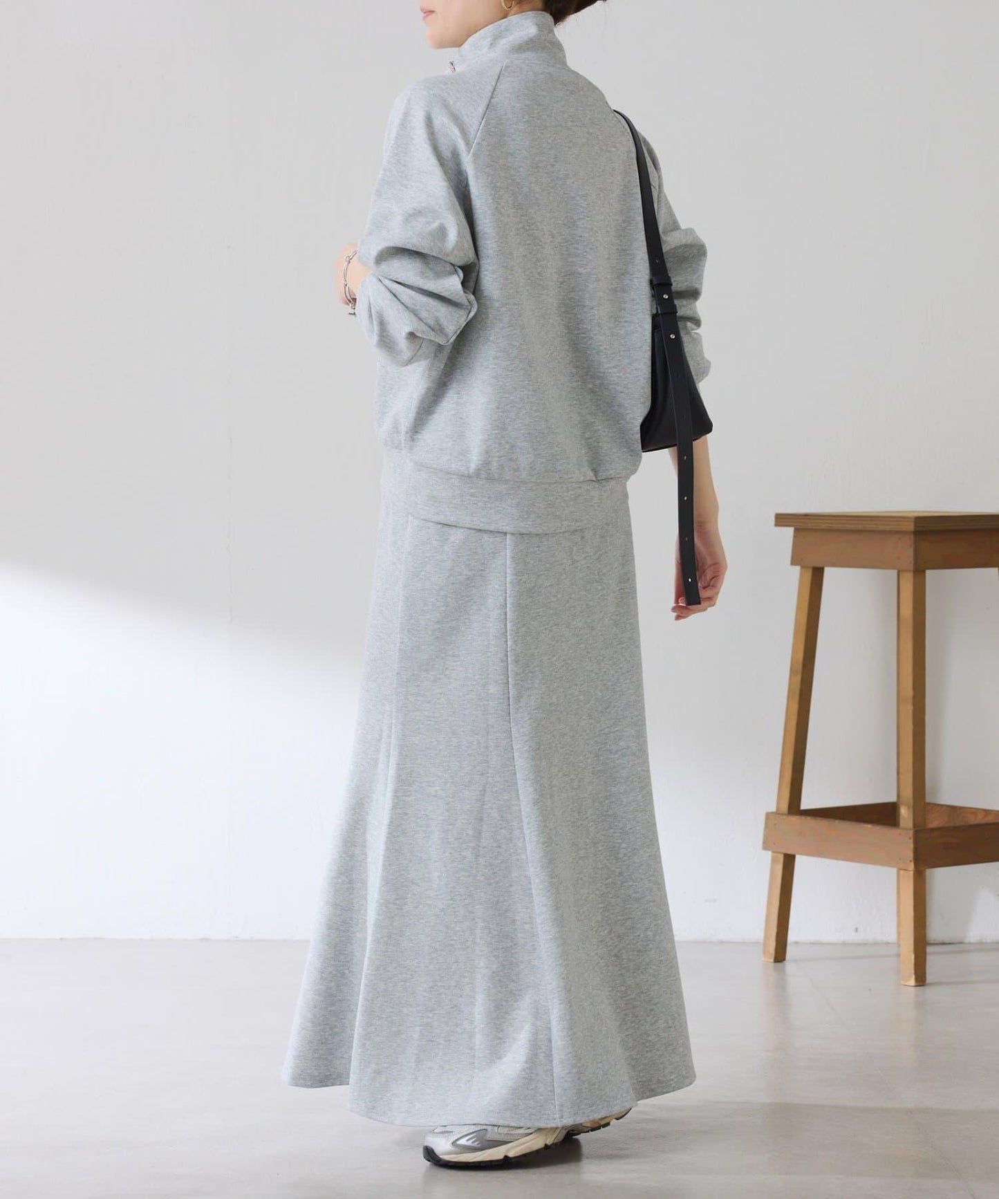 【舒適/百搭】不對稱半拉鍊套裝