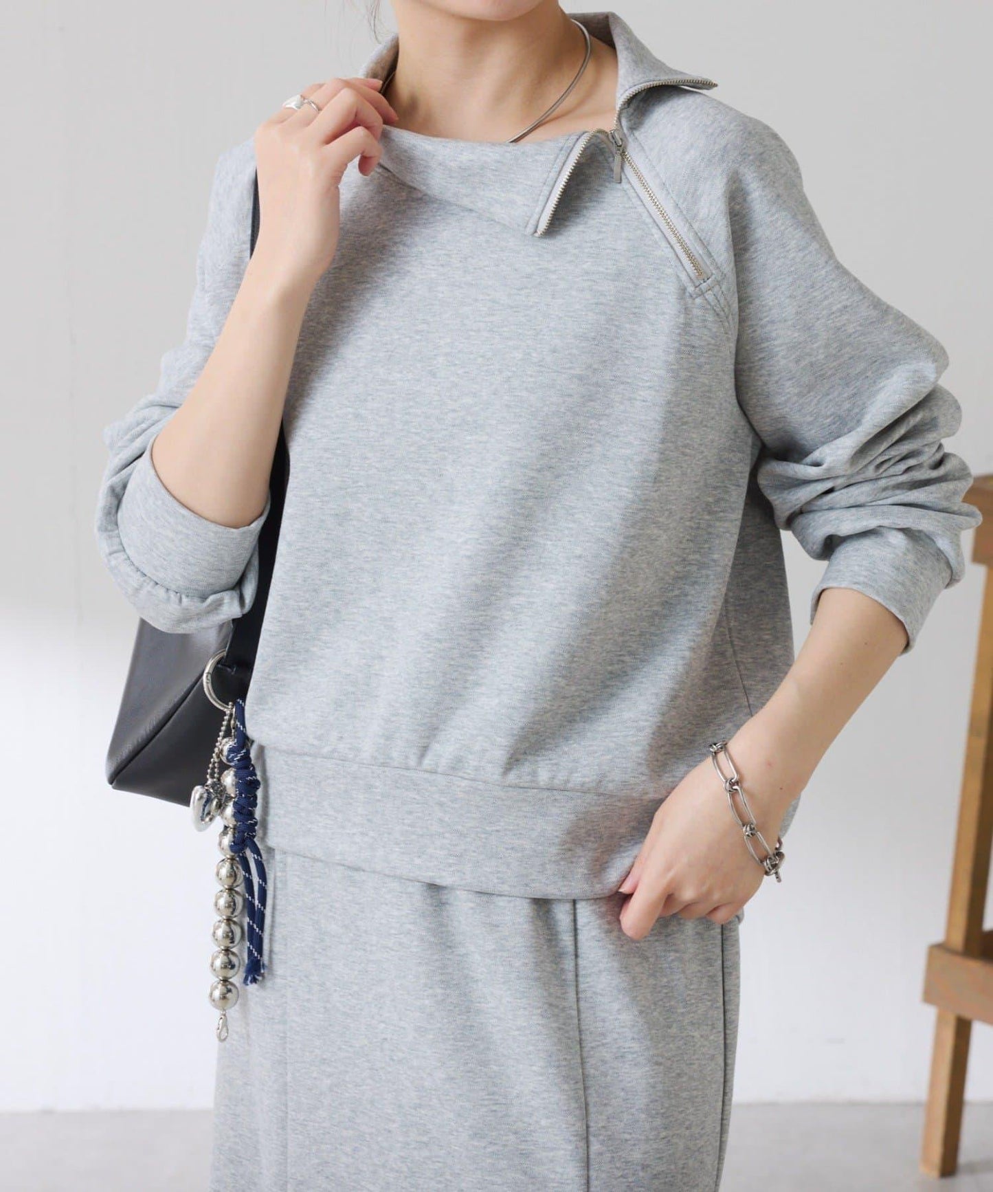 【舒適/百搭】不對稱半拉鍊套裝