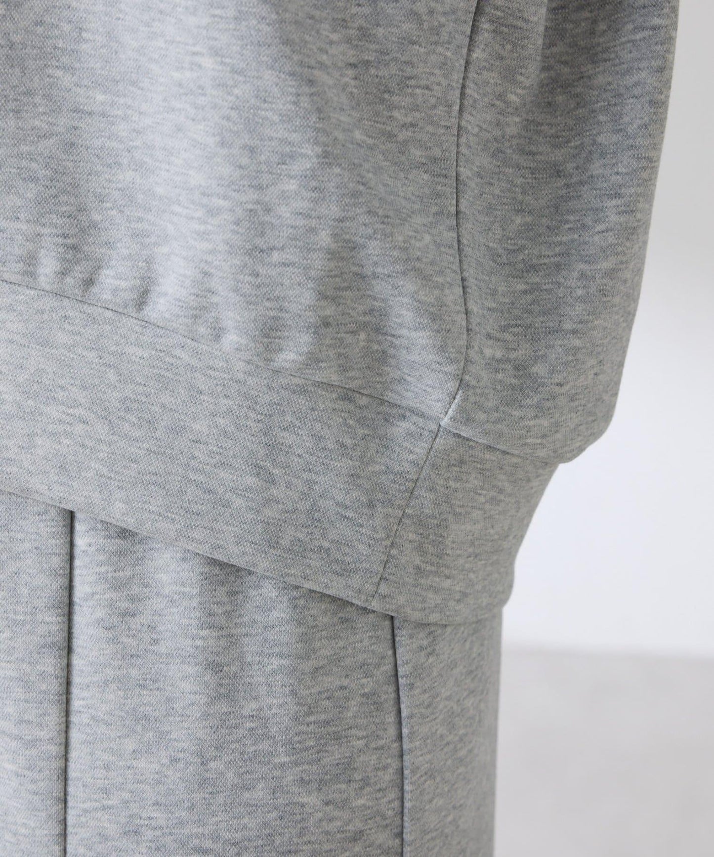 【舒適/百搭】不對稱半拉鍊套裝