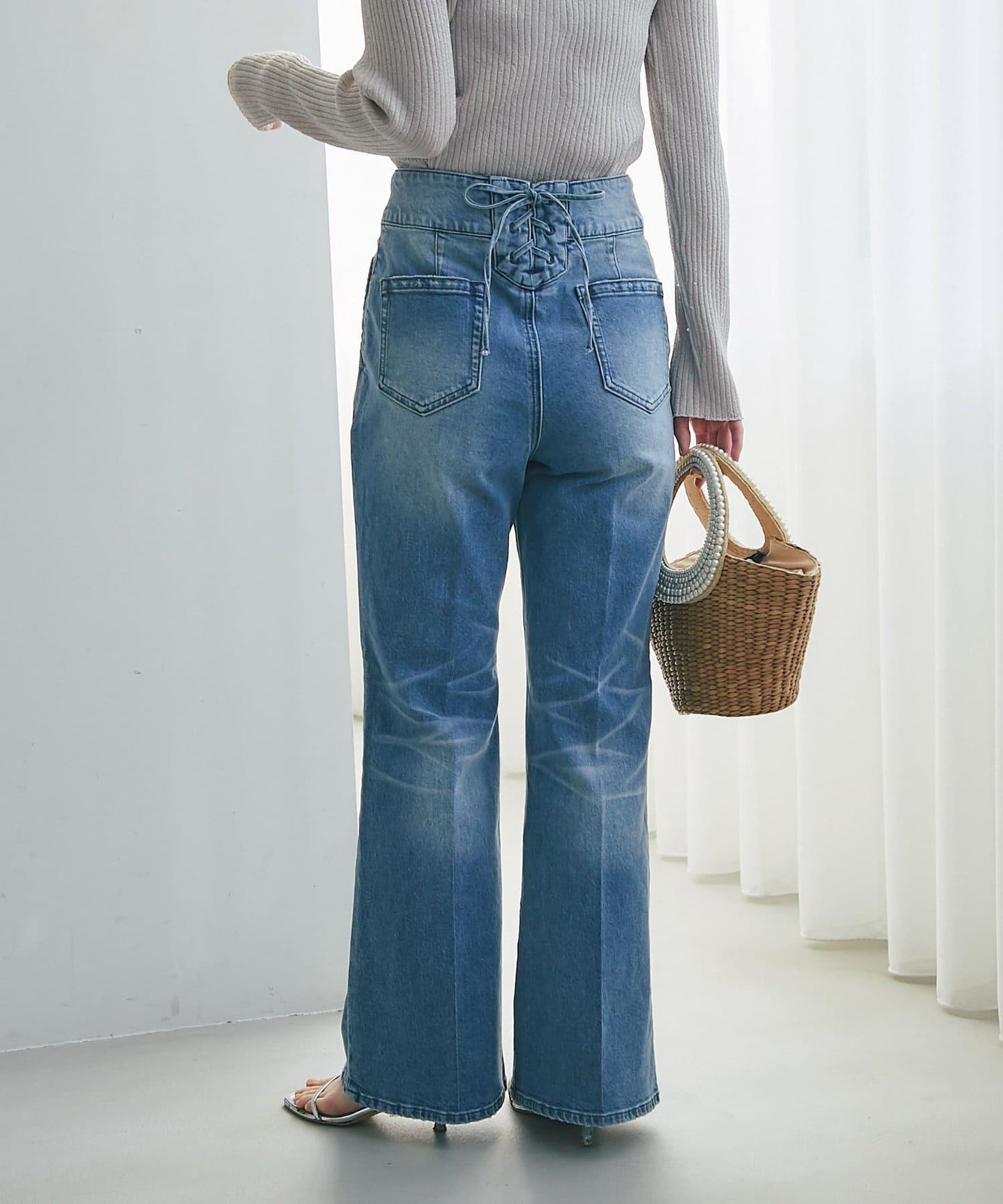 バックレースアップデニムフレアパンツ