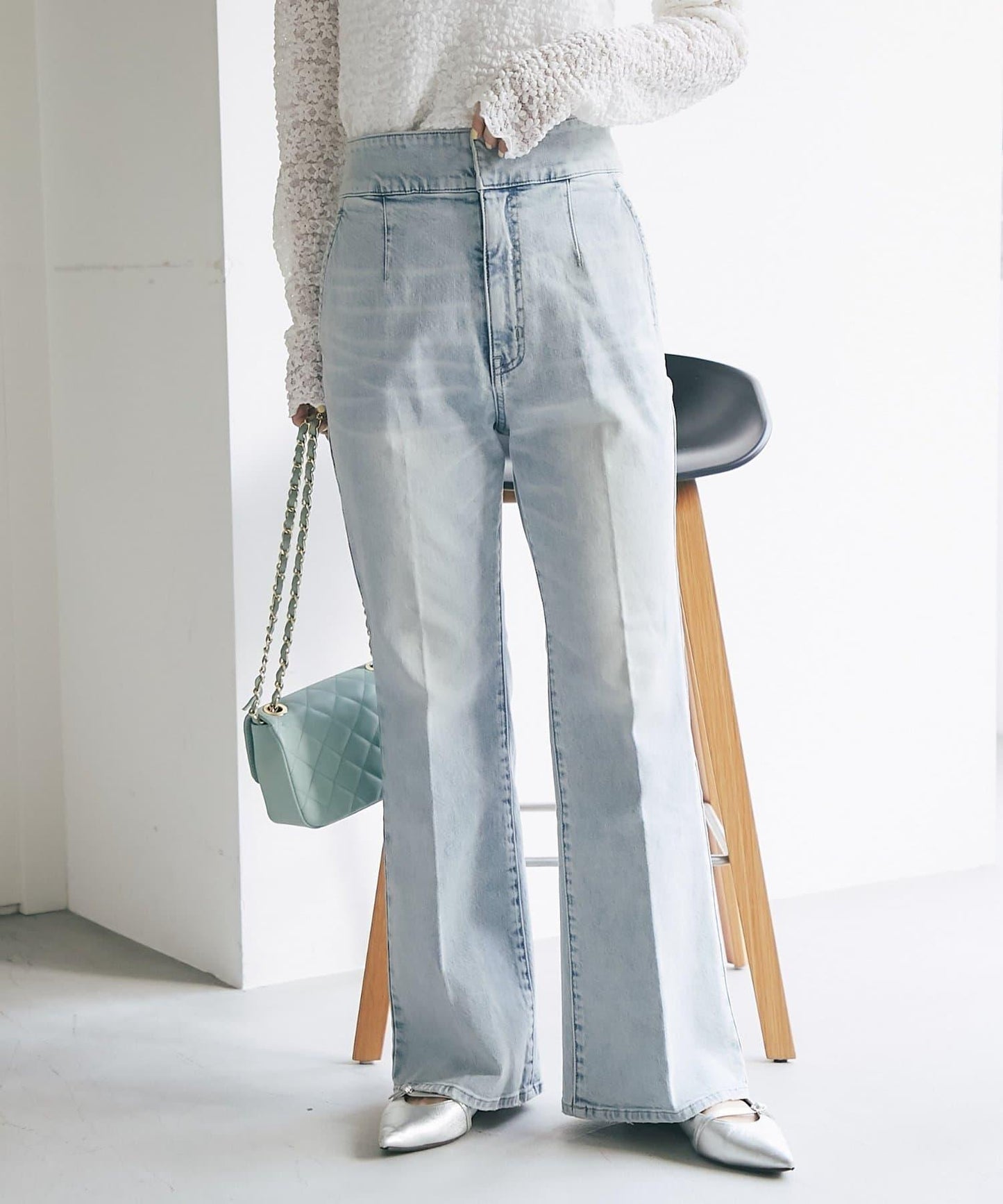 バックレースアップデニムフレアパンツ