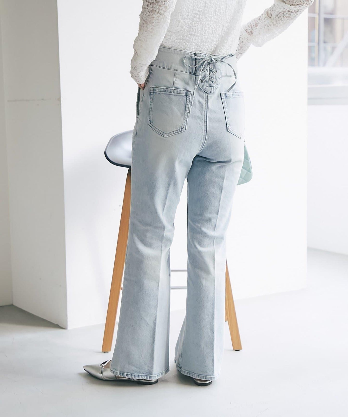バックレースアップデニムフレアパンツ