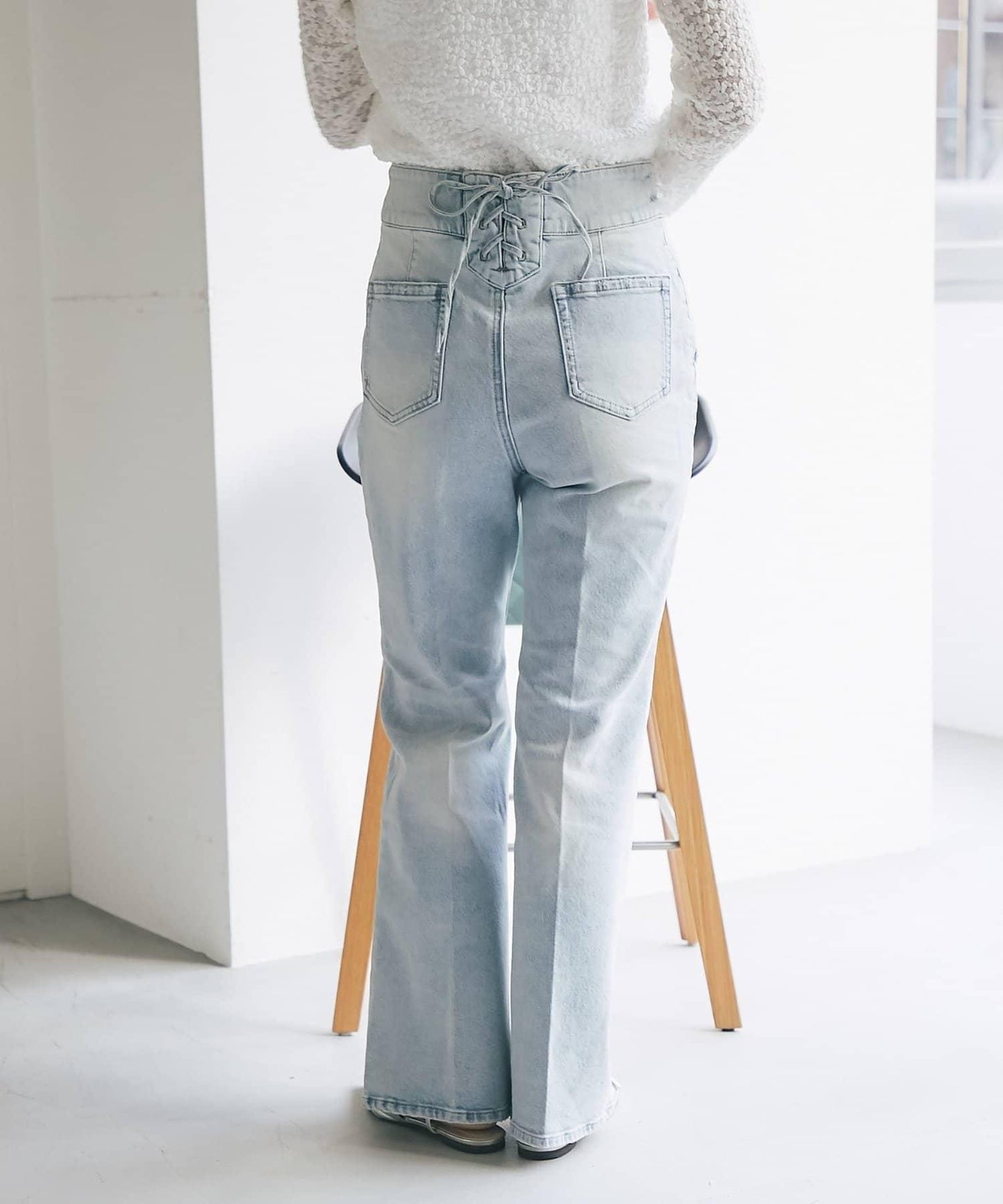 バックレースアップデニムフレアパンツ