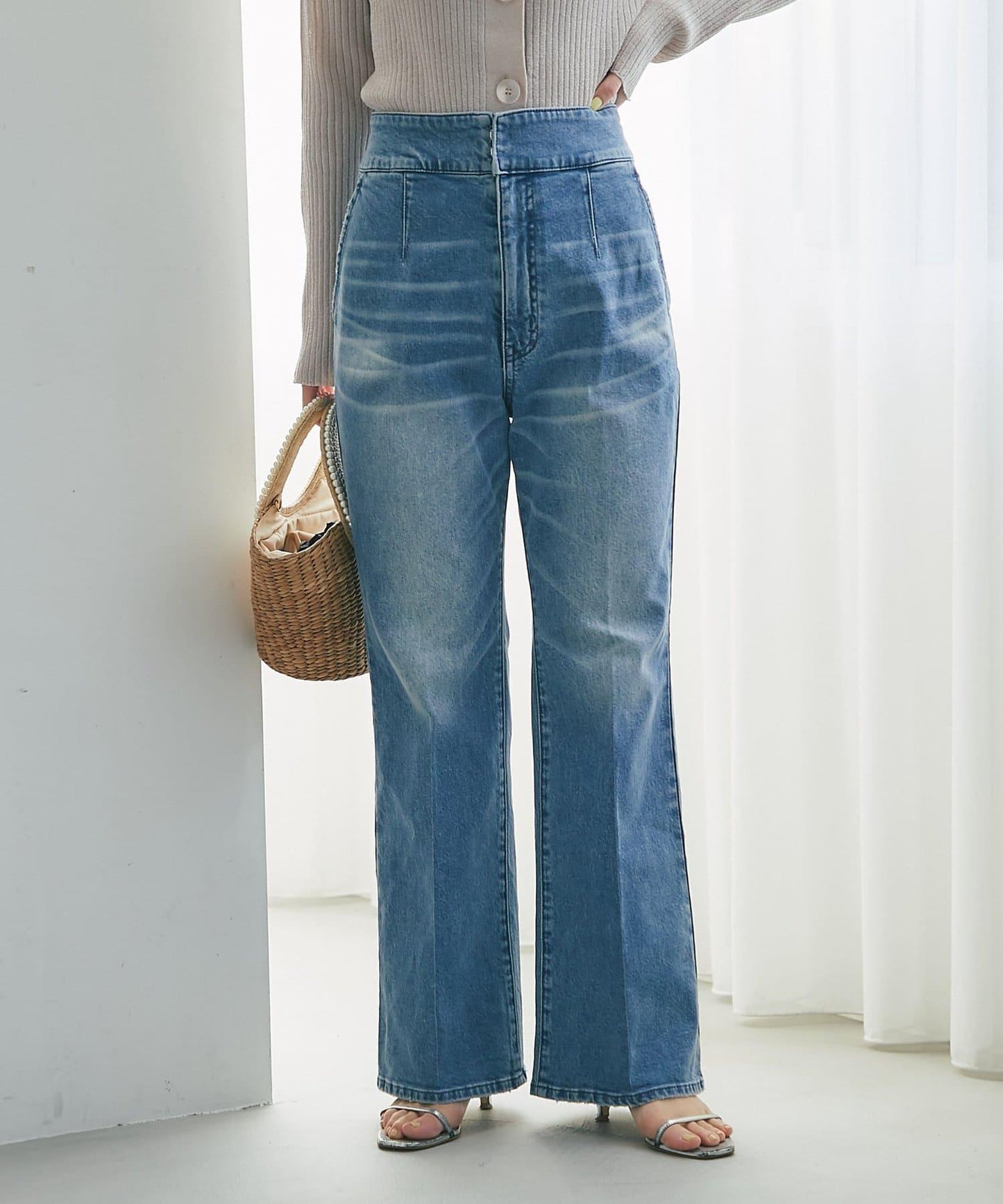 バックレースアップデニムフレアパンツ