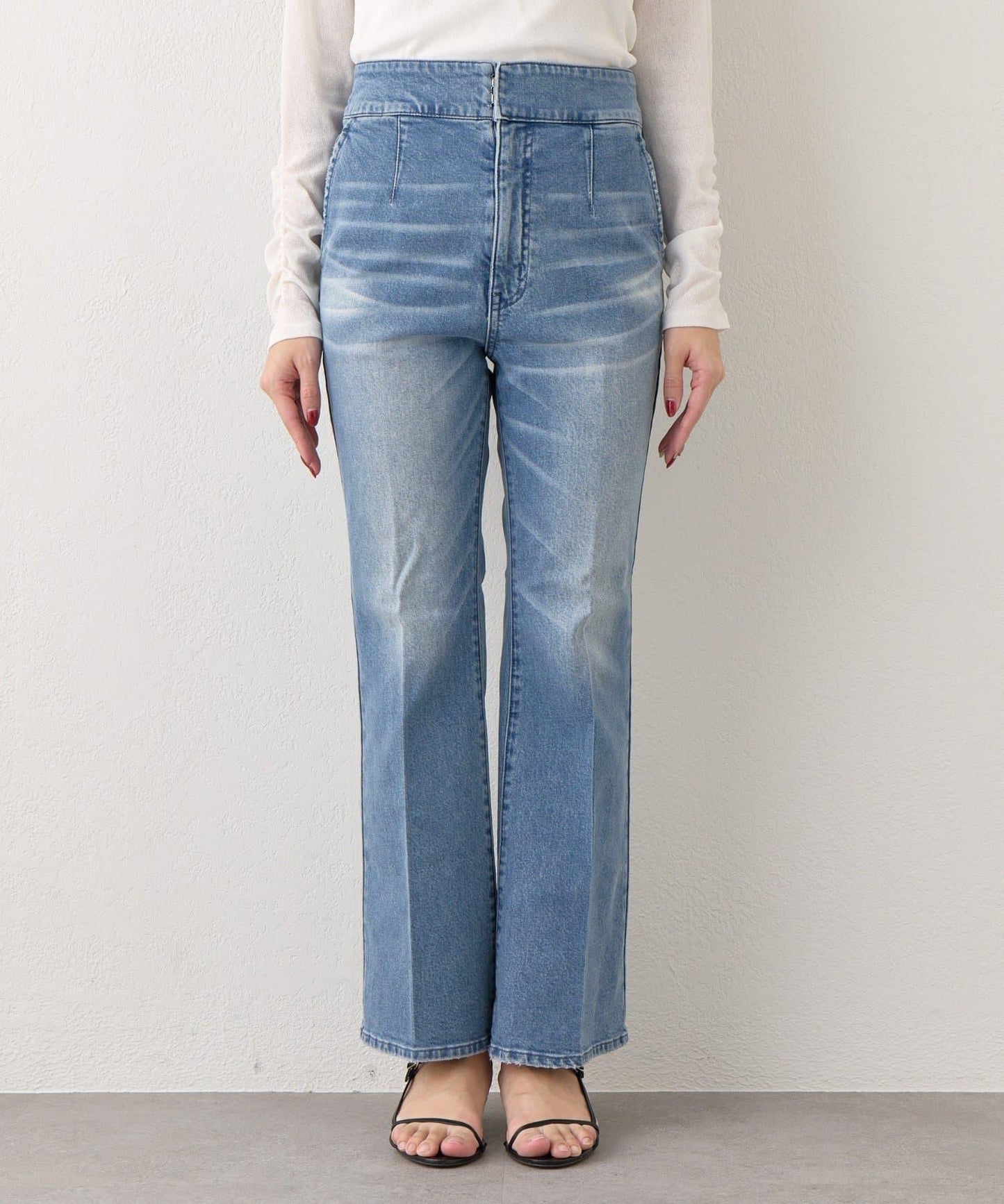 バックレースアップデニムフレアパンツ