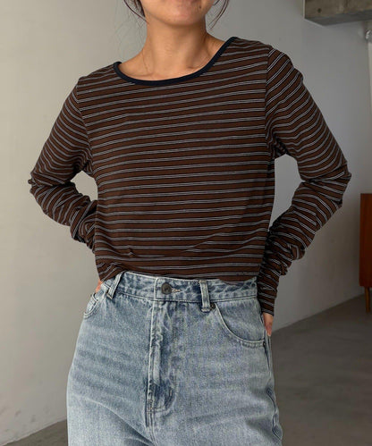 後背U領短款條紋T恤