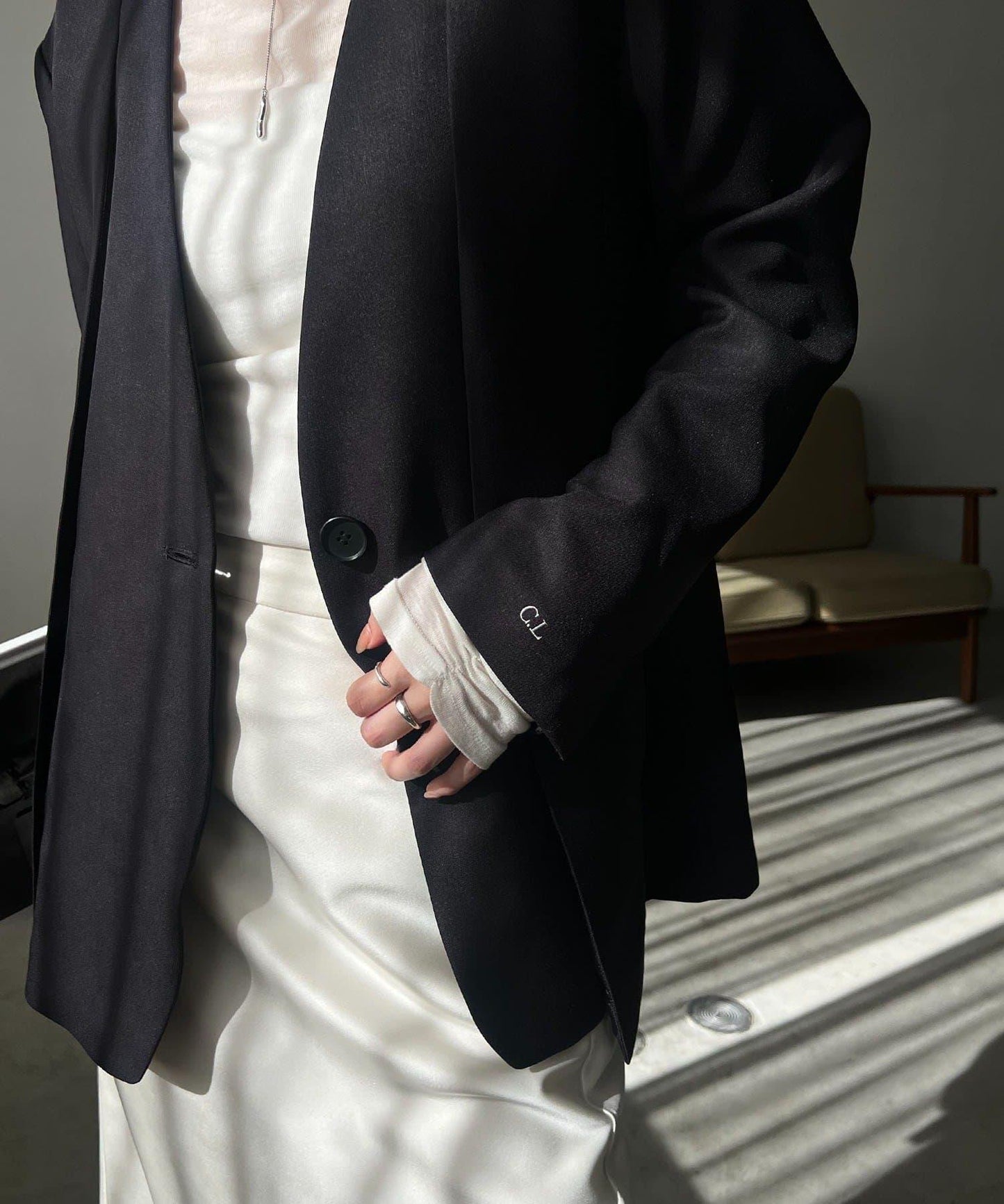 開叉袖西裝外套