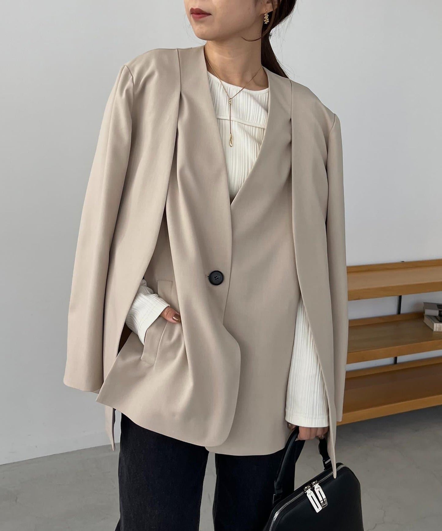 開叉袖西裝外套